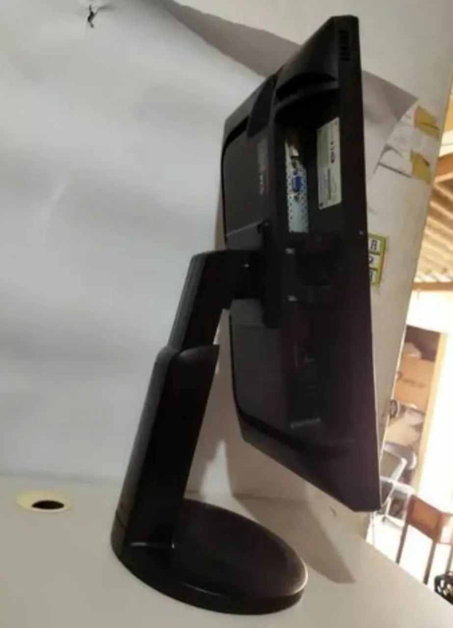 Monitor 20 polegadas base giratoria