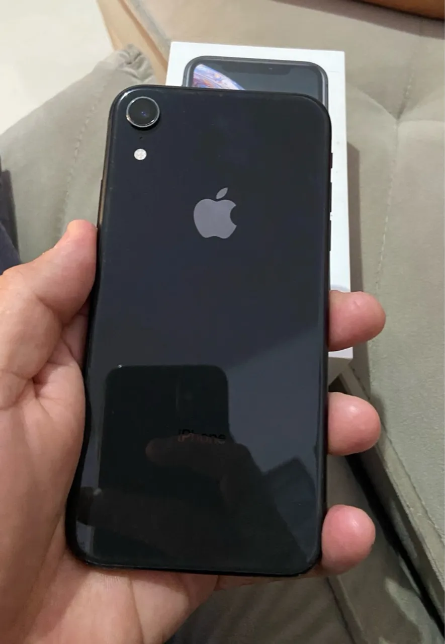 IPHONE XR PRETO SUPER NOVO(SEM DEFEITO)
