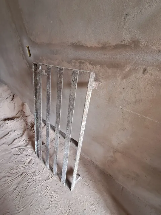 Grade de Ferro para janela, basculantes ou outra serventia em perfeito estado .