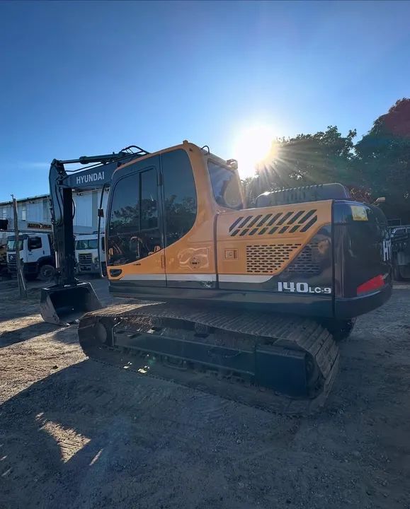 ESCAVADEIRA HIDRÁULICA HYUNDAI - Foto 2