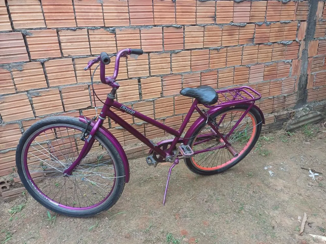 Bicicleta Roxa Vintage - Ideal para Passeios!