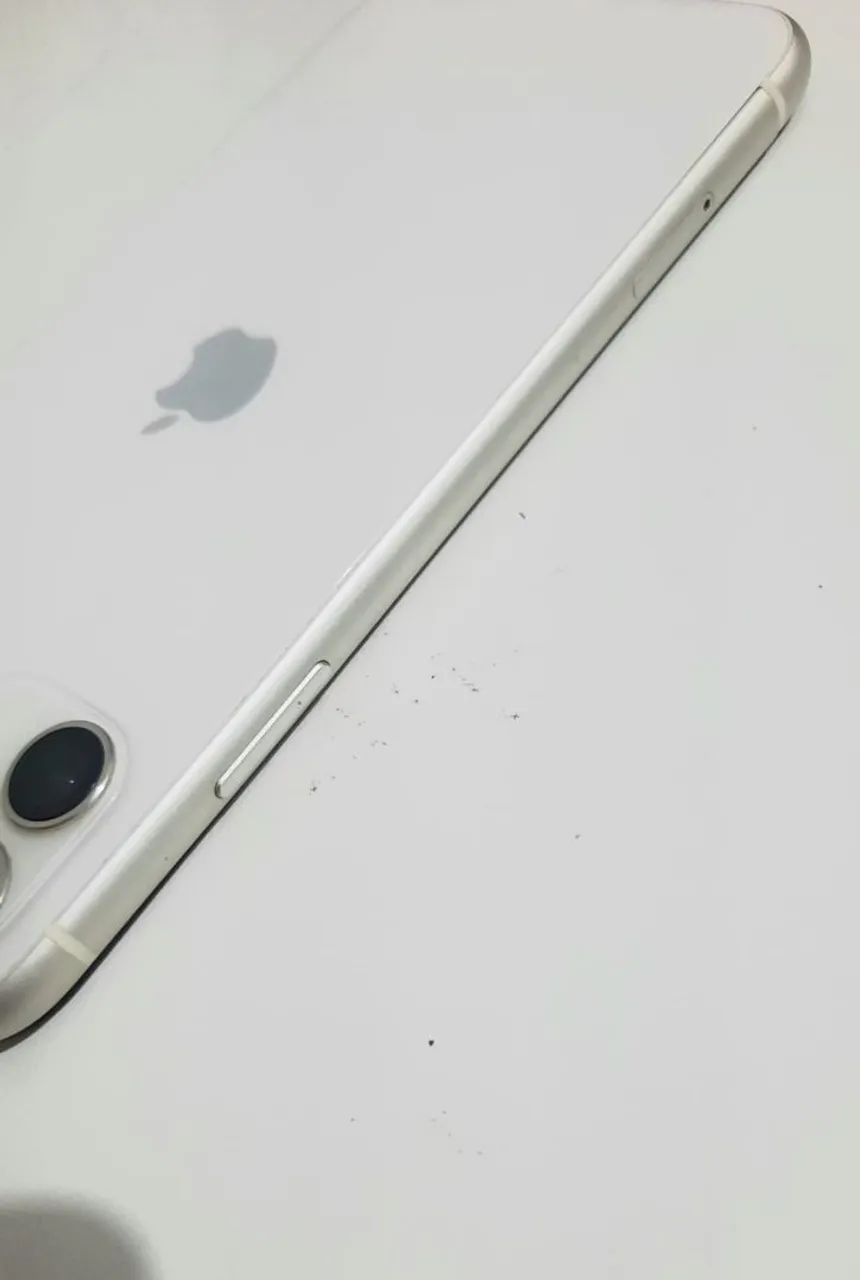 iPhone 11, 64GB, Face ID, Semi novo, C/ Nota Fiscal - Celulares e