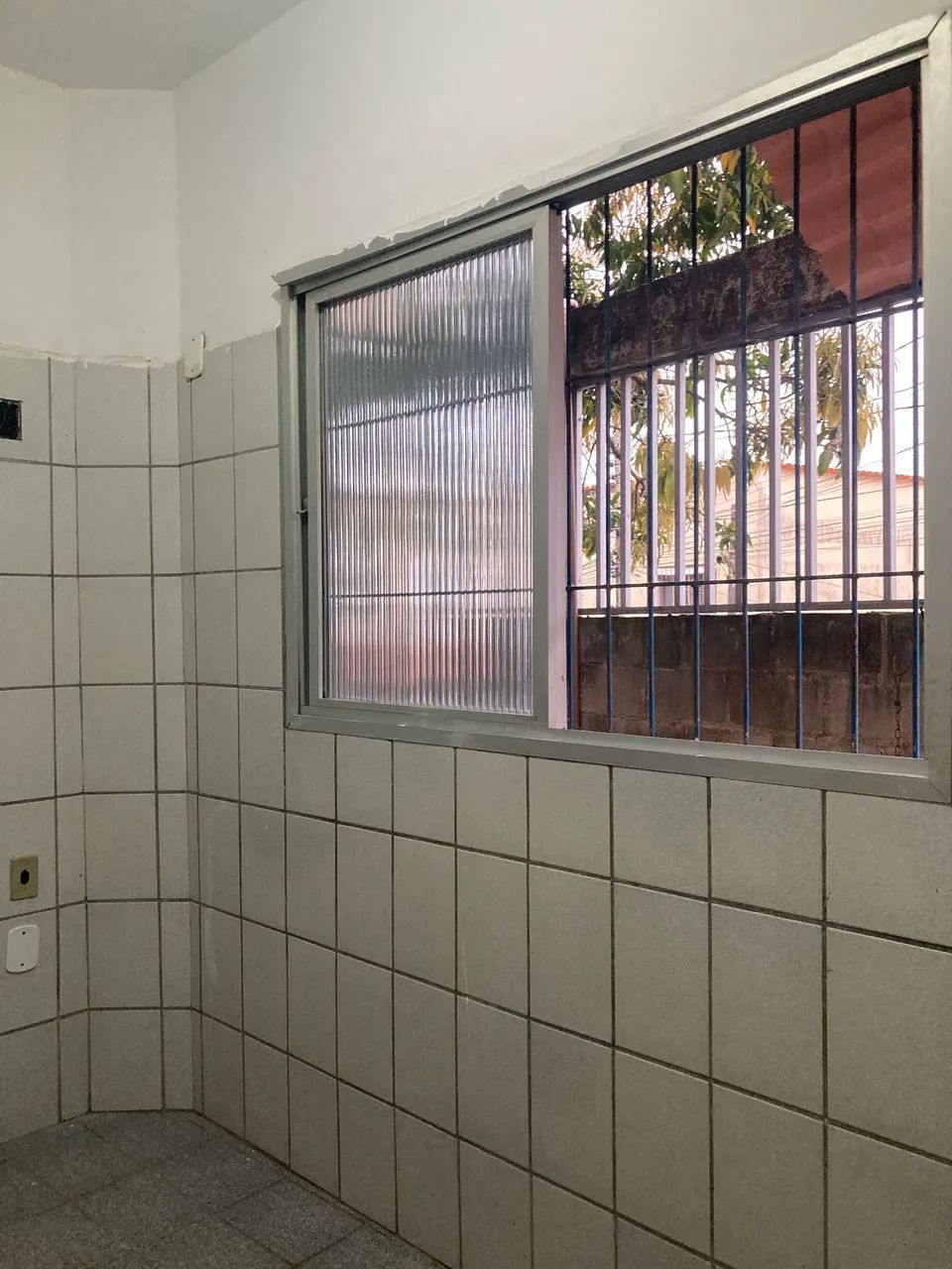 ALUGA-SE KITNET EM VITÓRIA - Foto 5