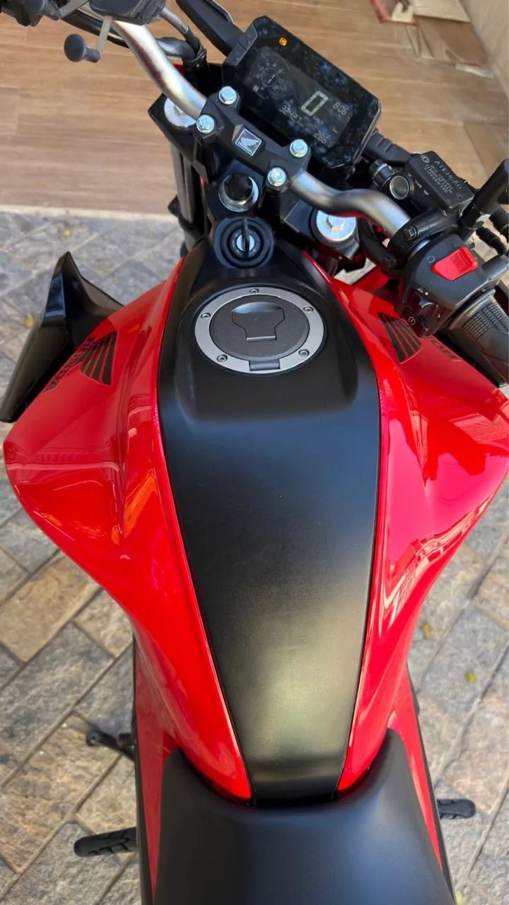 CB Twister 300 