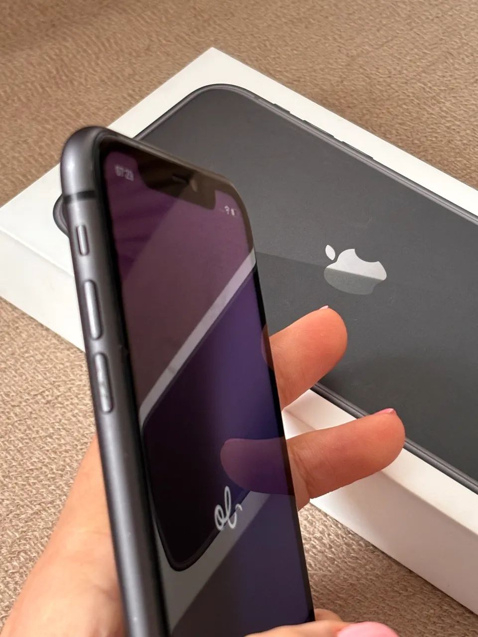 iPhone 11 (usado) Preto, 64 GB  - Foto 4