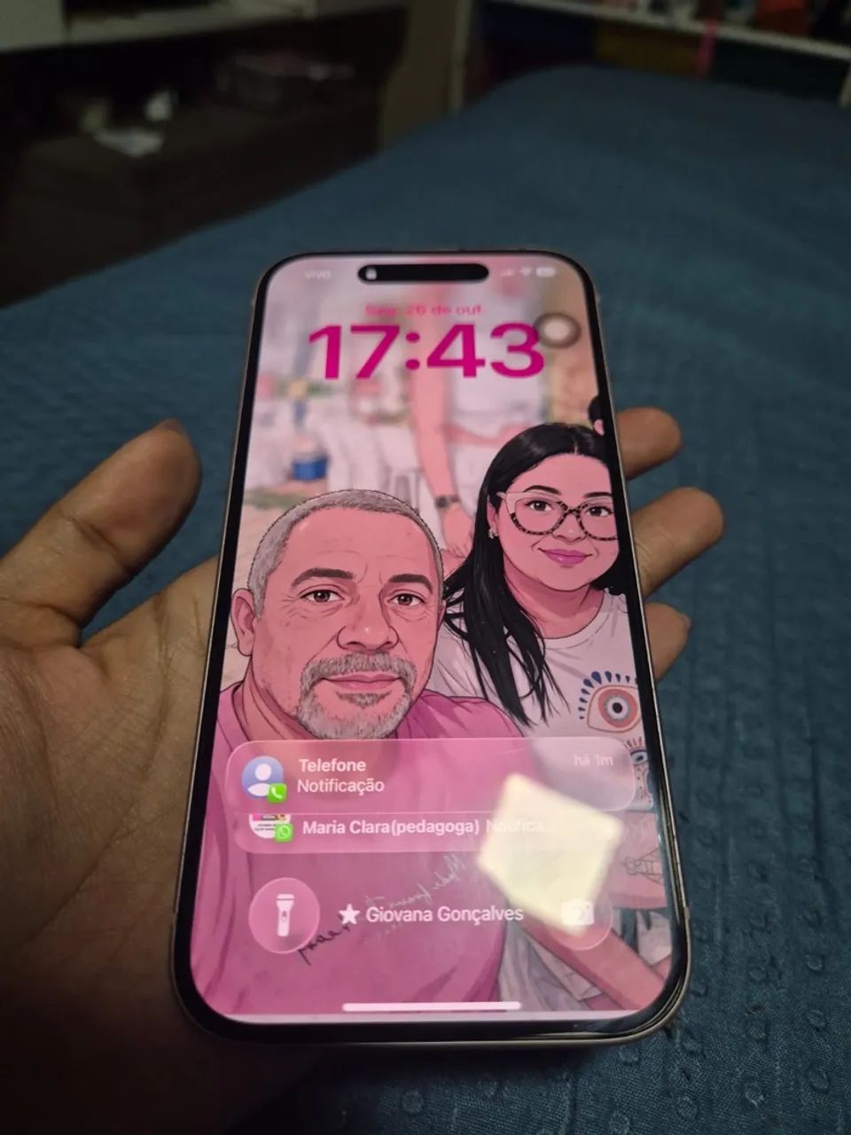 iPhone 15 em perfeito estado 