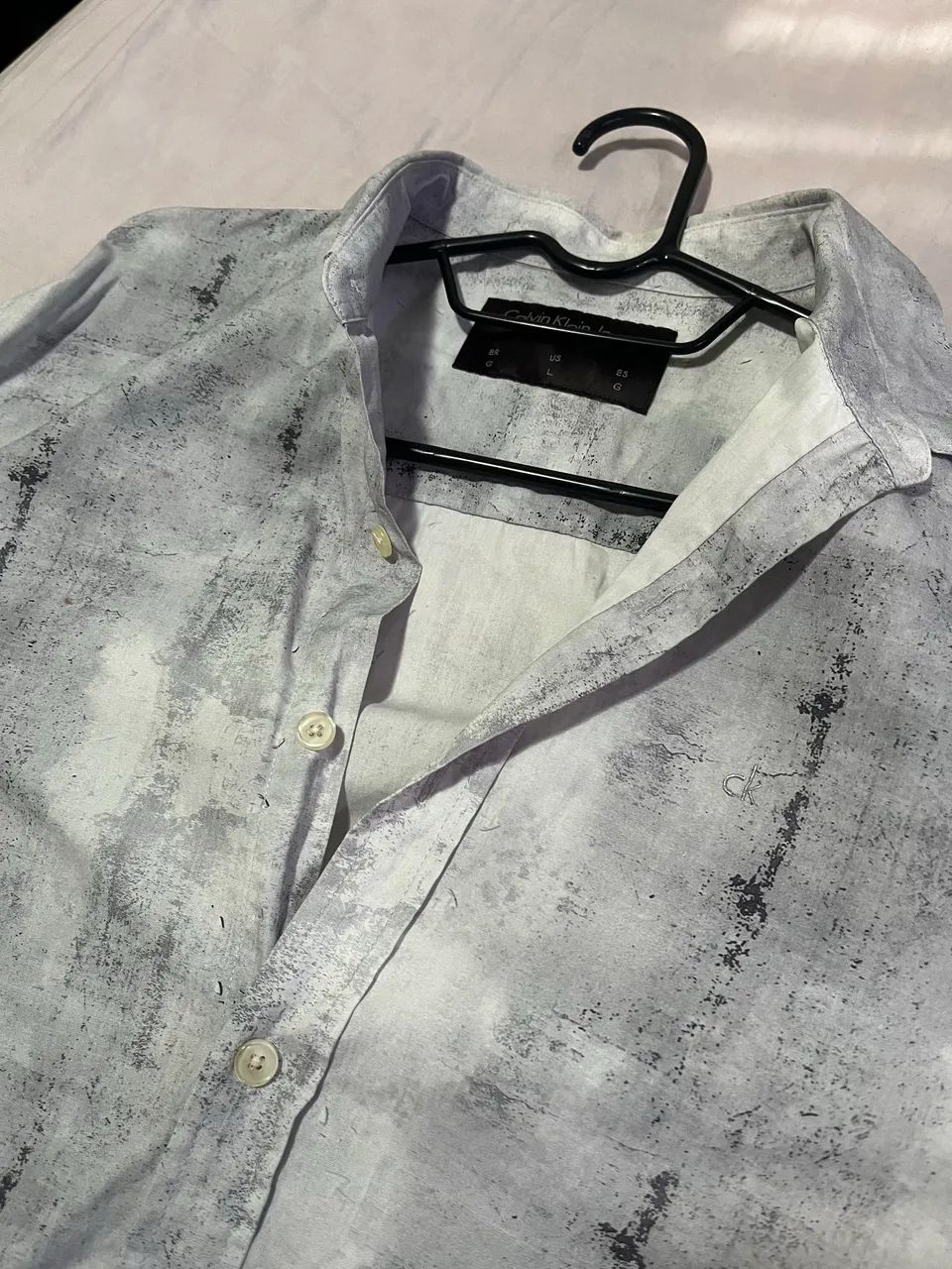 2 camisas sociais, Calvin Klein e uma Canda  - Foto 3