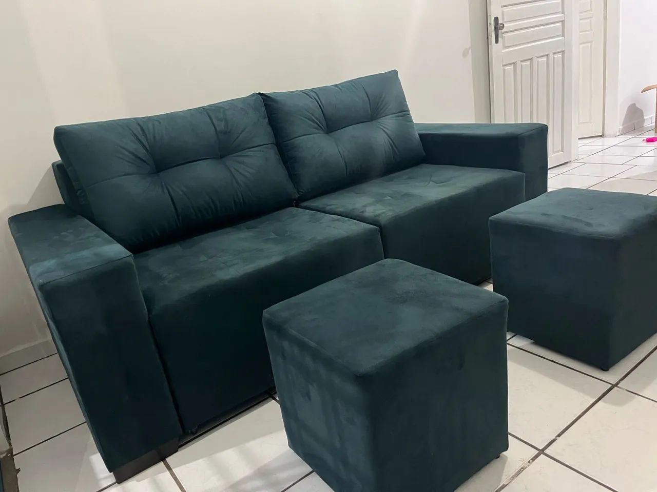 Sofá retrátil almofadado 