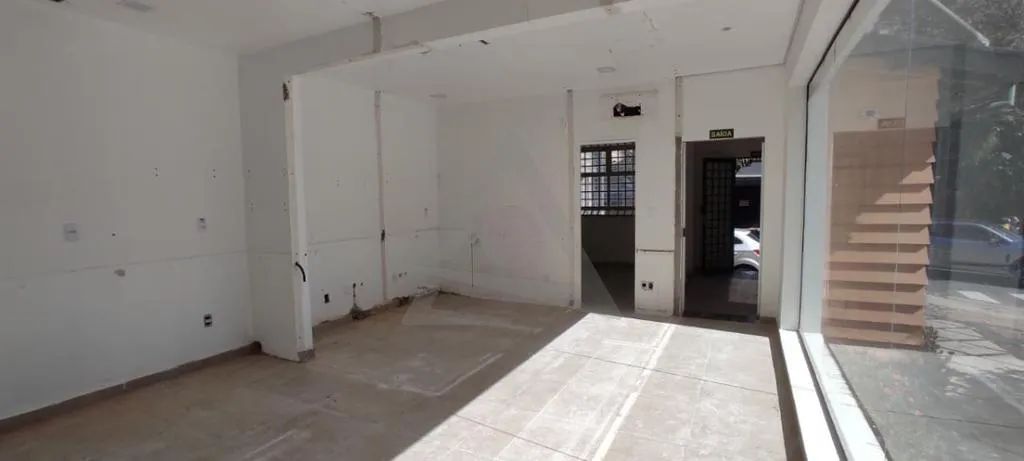 Casa para alugar em Campinas, Cambuí, com 4 quartos, com 64 m² - Foto 3