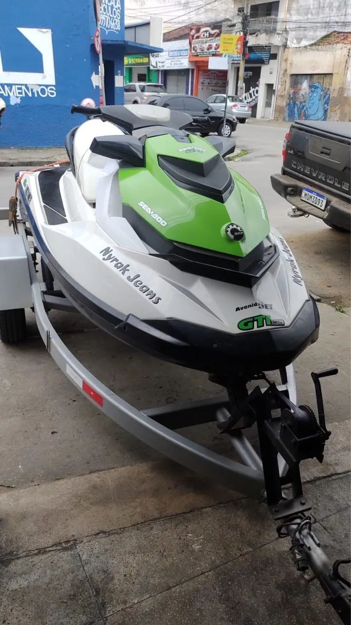 Jet ski seadoo 130 