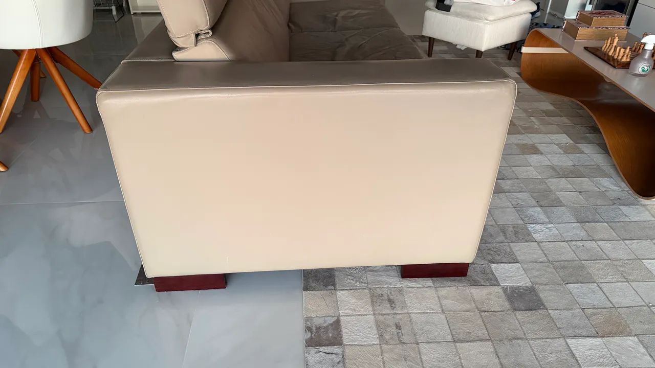 Sofa em couro - Foto 2