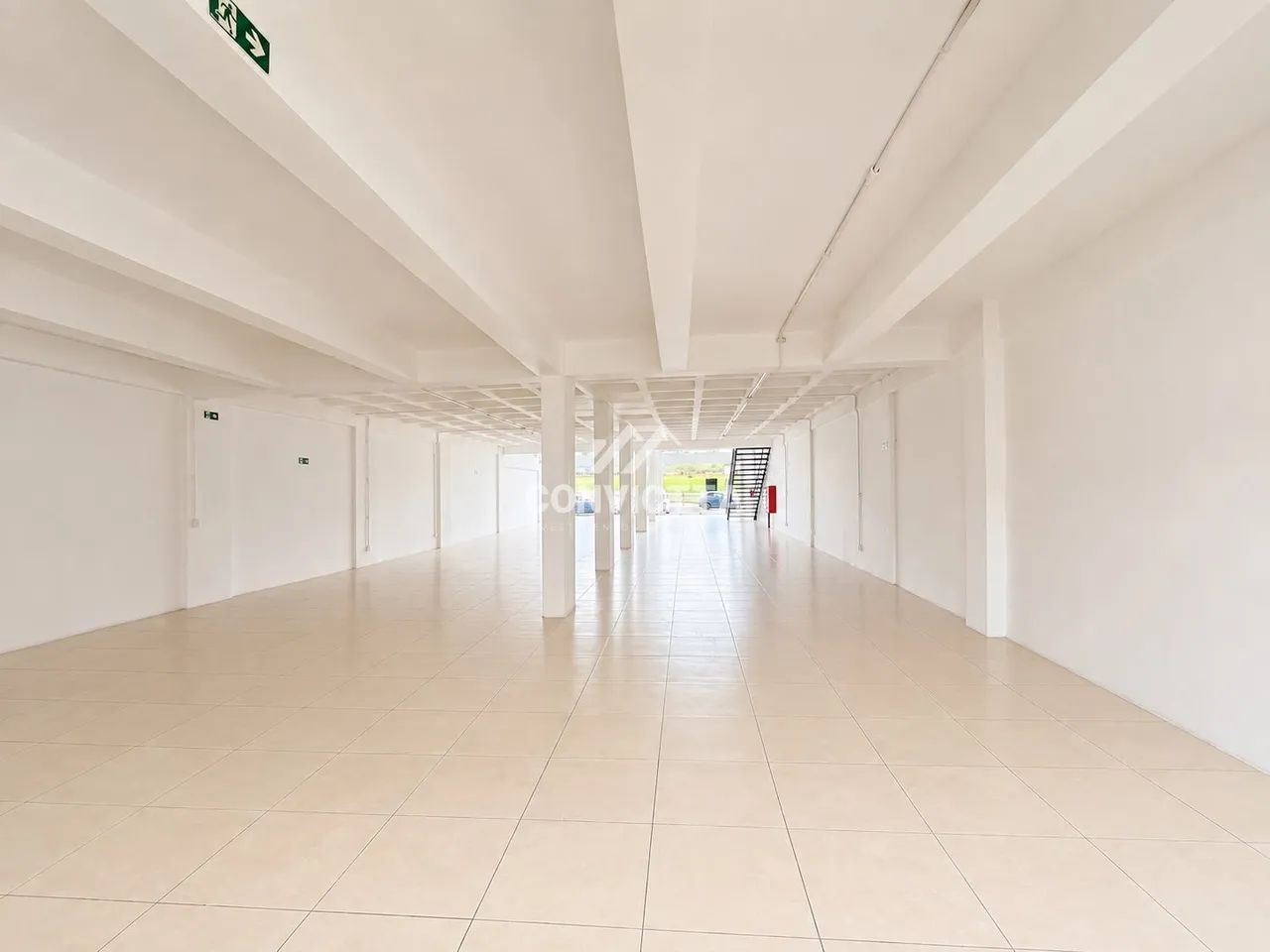 Loja Térrea com Mezanino | Desvio Rizzo | 350 m² - Foto 3