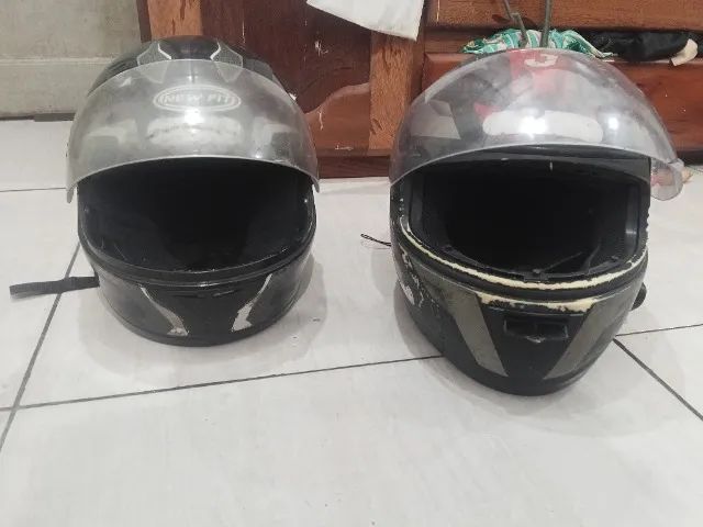 Vendo dois capacetes 