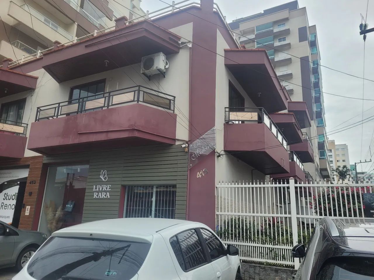 Amplo Apartamento de 3 dormitórios no Floresta São José 
