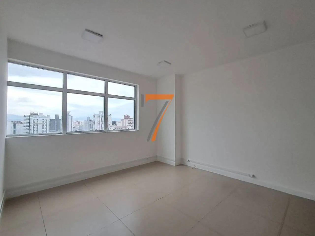 Sala para alugar, 25 m² por R$ 2.942,20/mês - Canto - Florianópolis/SC - Foto 3
