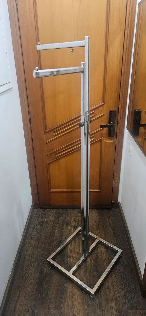 Arara de metal.  - Foto 4