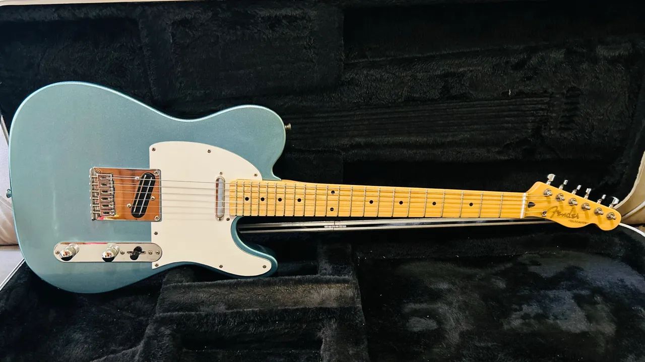 FENDER SQUIER COM CAPTAÇÃO SÉRGIO ROSAR, REGULADA E ZERADA 