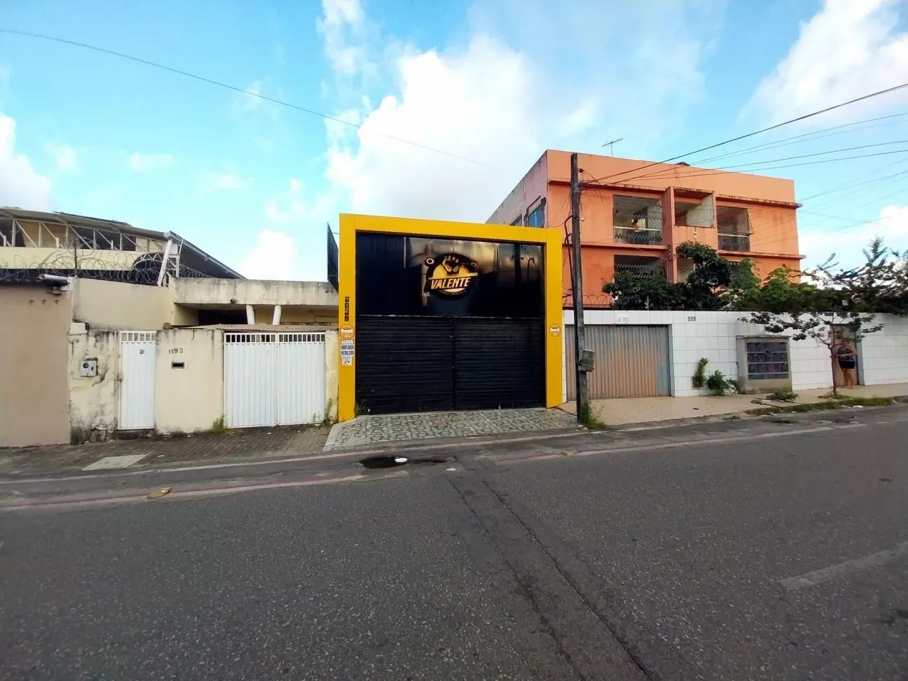 (PC2409) Prédio Comercial medindo 243m² localizado no bairro de Fátima