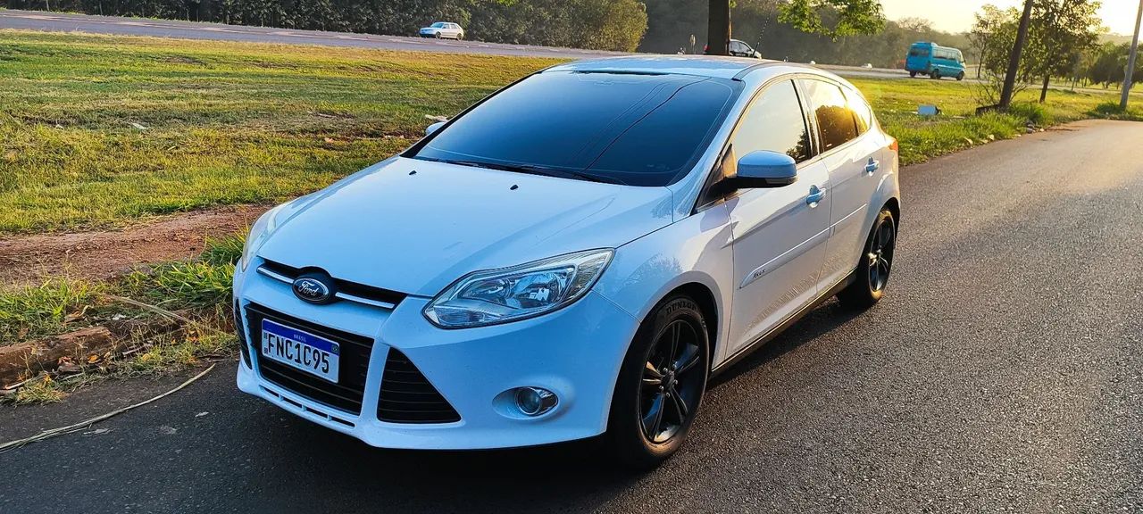 Ford Focus Focus 1.6 S/1.6 SE Flex 16v 5p Aut 2014
