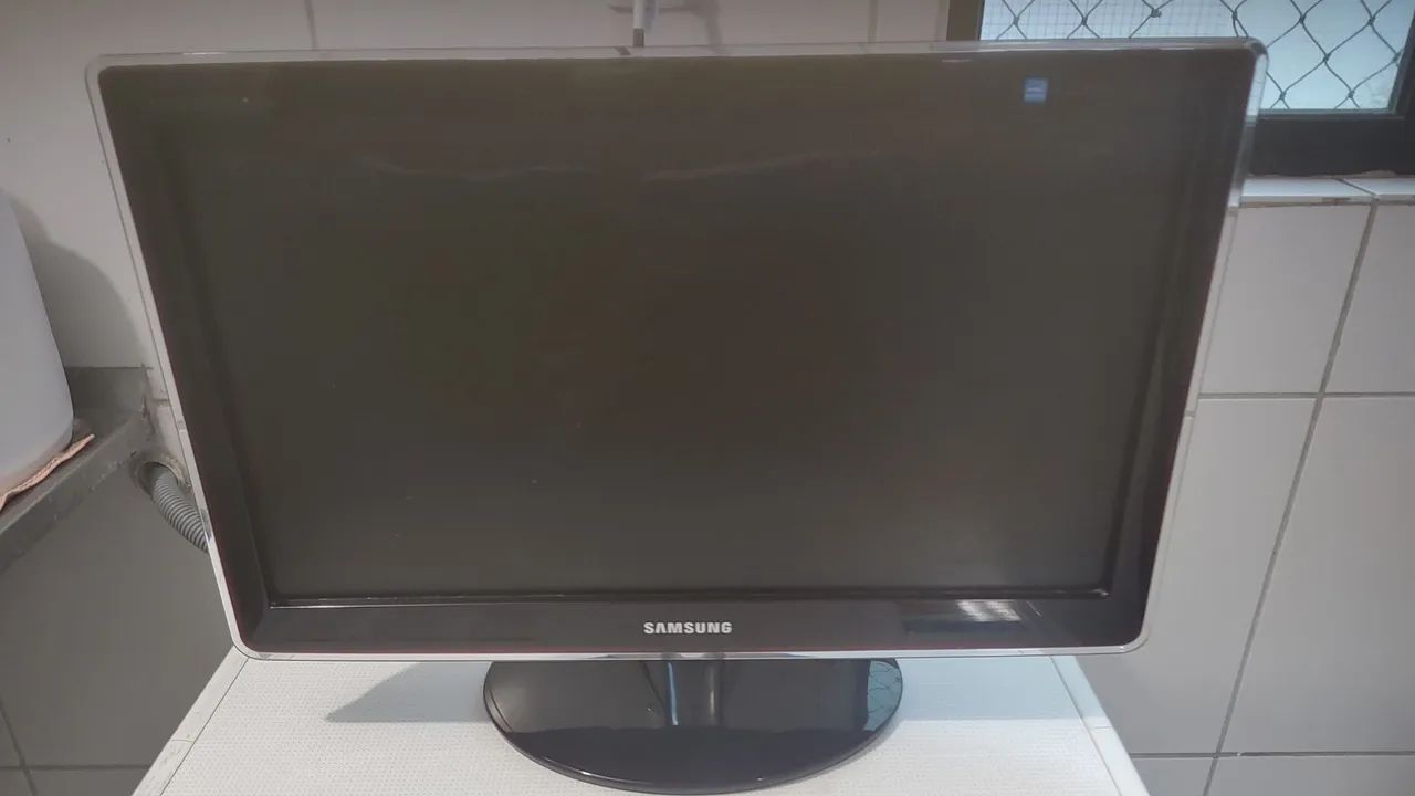 Tv/ Monitor Samsung LCD