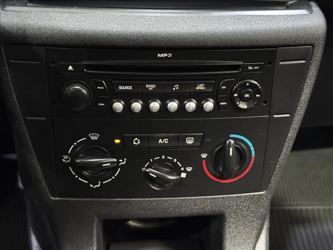 Citroën C4 GLX 1.6 Flex 16V 5p Mec., foto 13 de 20