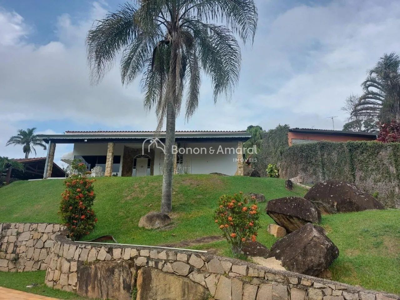 Casa à venda no Monte Acropoles em Valinhos