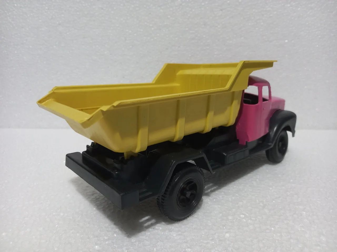 Caminhão Brinquedo Scania 111 caçamba  - Foto 5