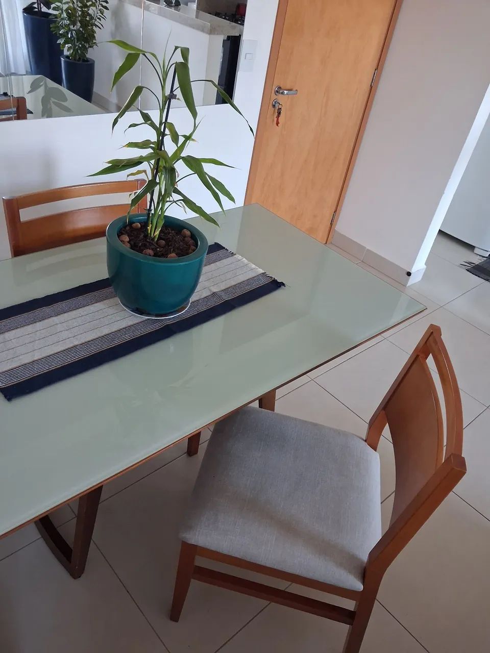 MESADE JANTAR COM 4 CADEIRAS - Foto 4