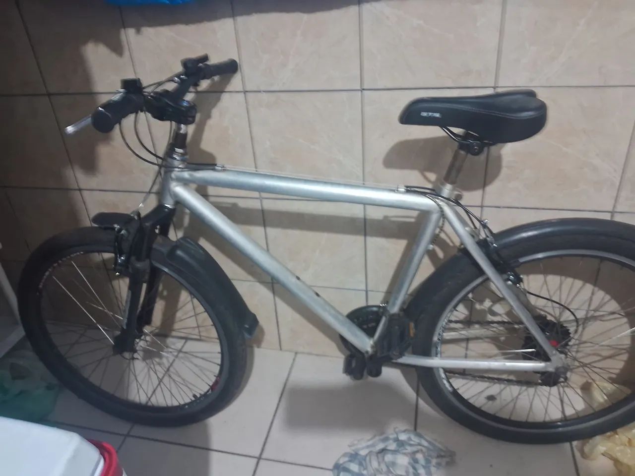 Vendo bicicleta de alumínio  - Foto 2