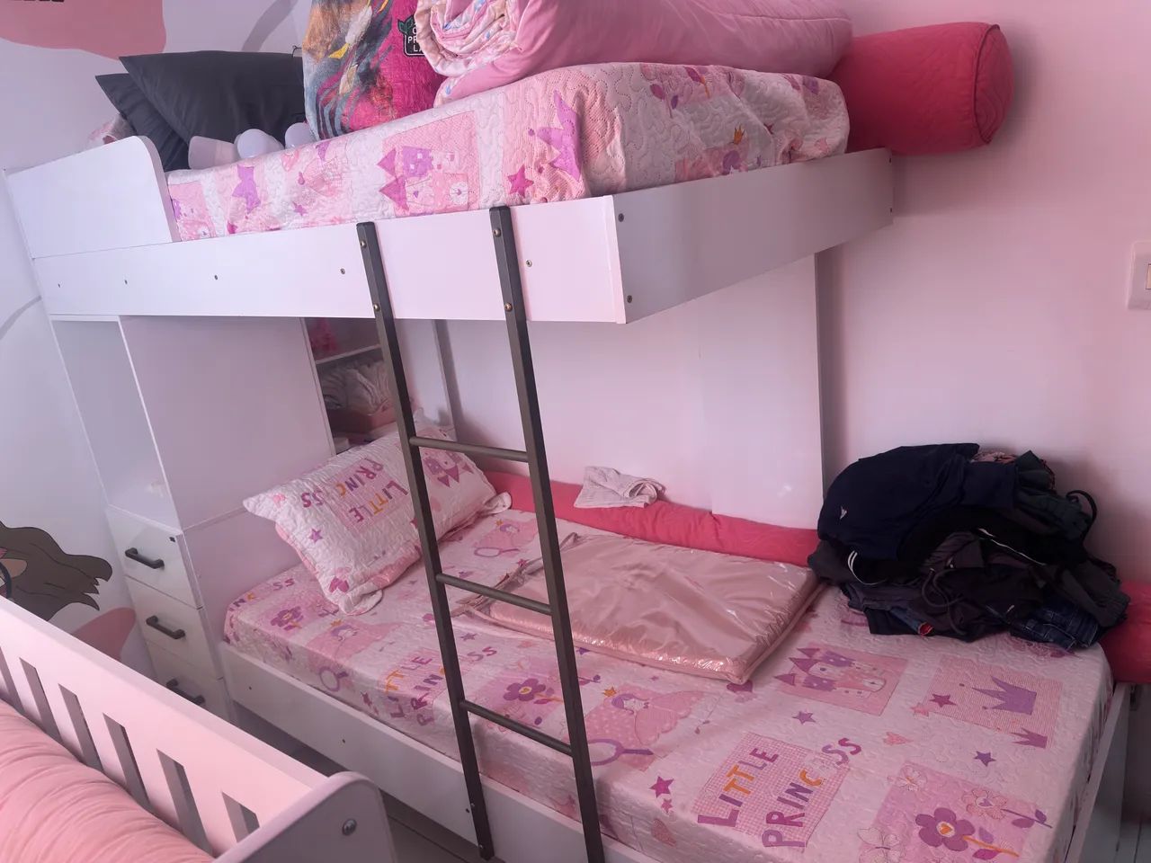 Vendo beliche com 3 gavetas em ótimo estado  - Foto 3
