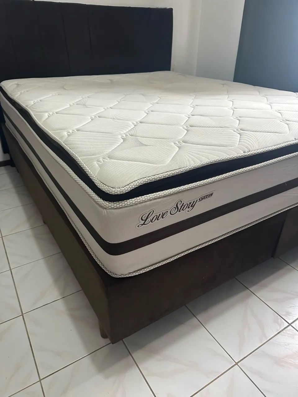 Vendo Cama Queen com Pillow Camada Extra Gazin 