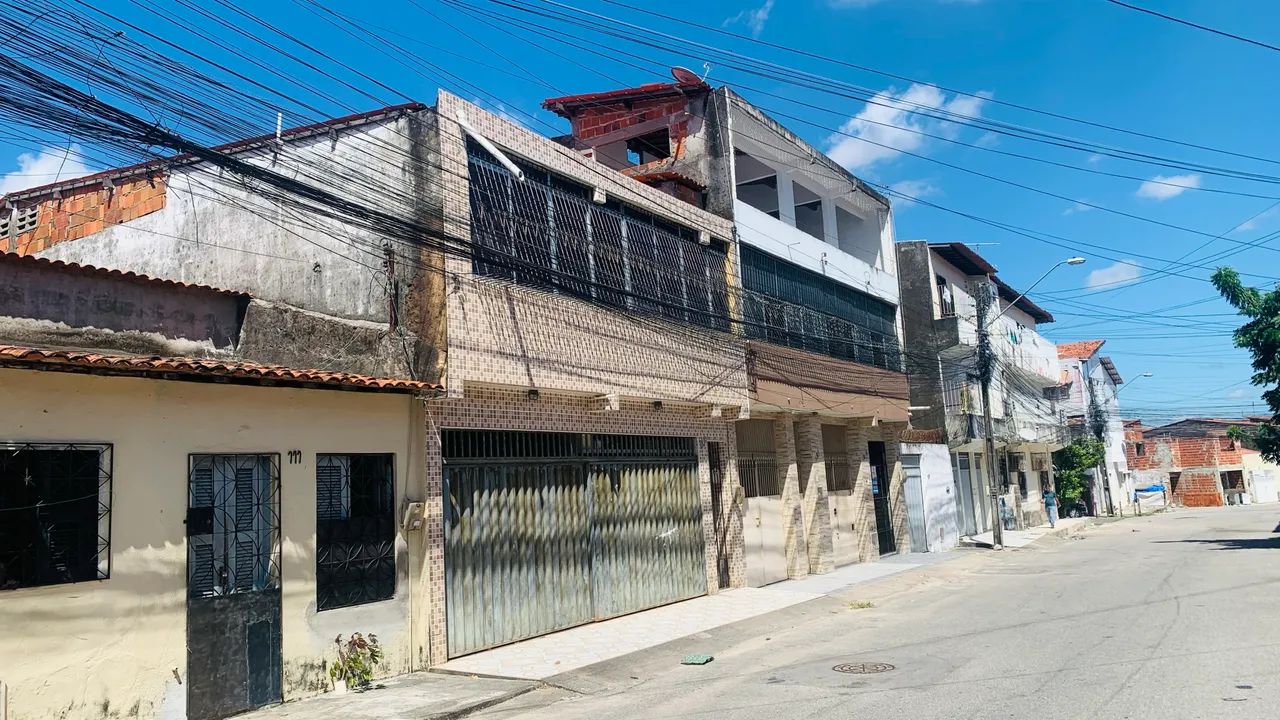 Excelente casa Duplex,  4 quartos, 2 suítes, 236m², - Henrique Jorge 