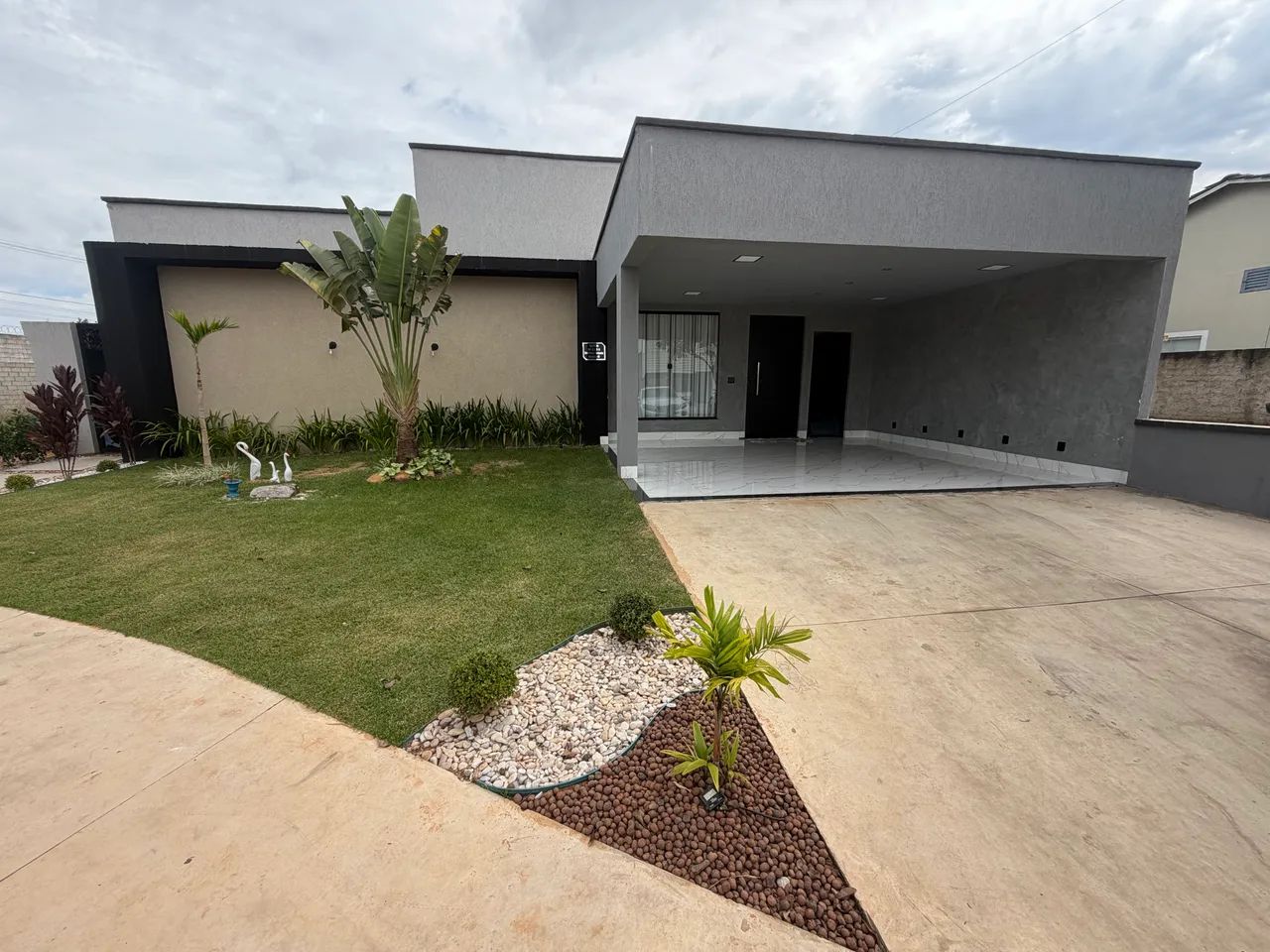 Casa condomínio parque das acácias 