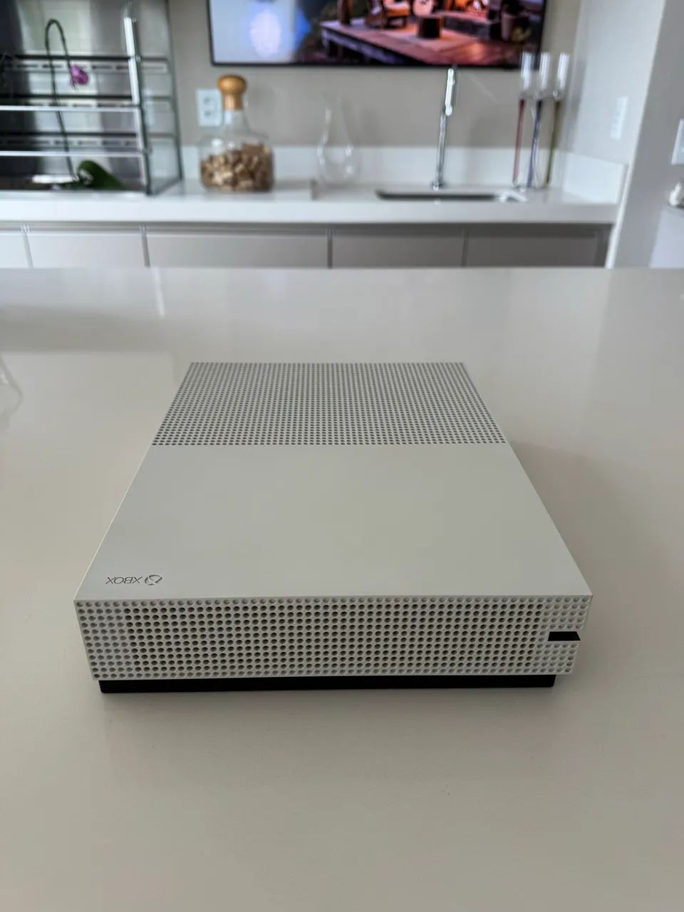 Xbox one S com dois controle e jogos  - Foto 3