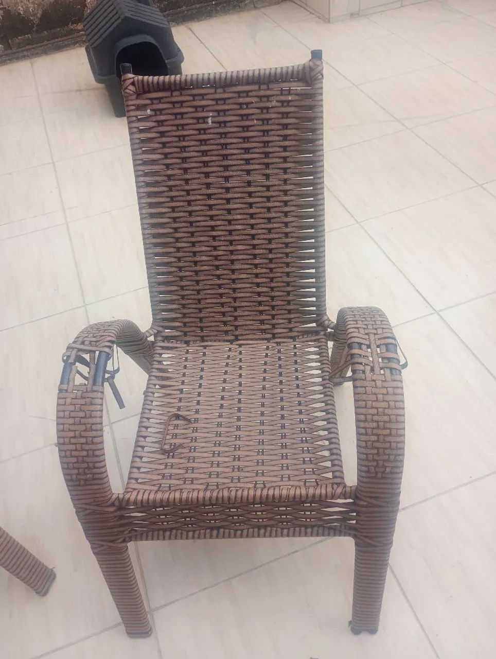 Vendo Cadeiras para área externa ou varanda usadas  - Foto 5