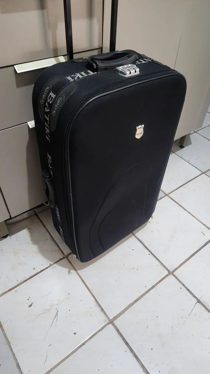 Mala de viagem com rodinhas e cadeado..  - Foto 2