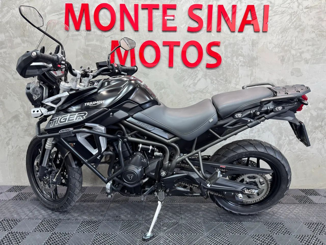 tdfブラック36 Triumph 800 XRT 2018 - 1504235246 | OLX
