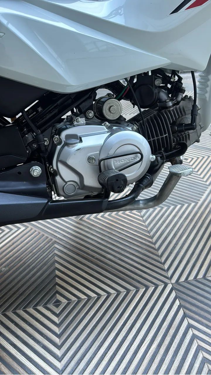 Pop 2025/2026 com apenas 9.000 km, quitada e emplacada!! - Foto 4