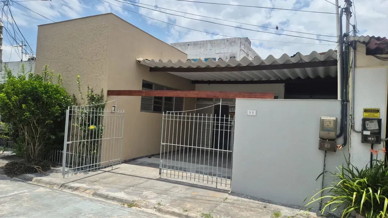 CASA AMPLA E REFORMADA NO CONJUNTO DO BASA | 4/4 | 2 SUÍTES