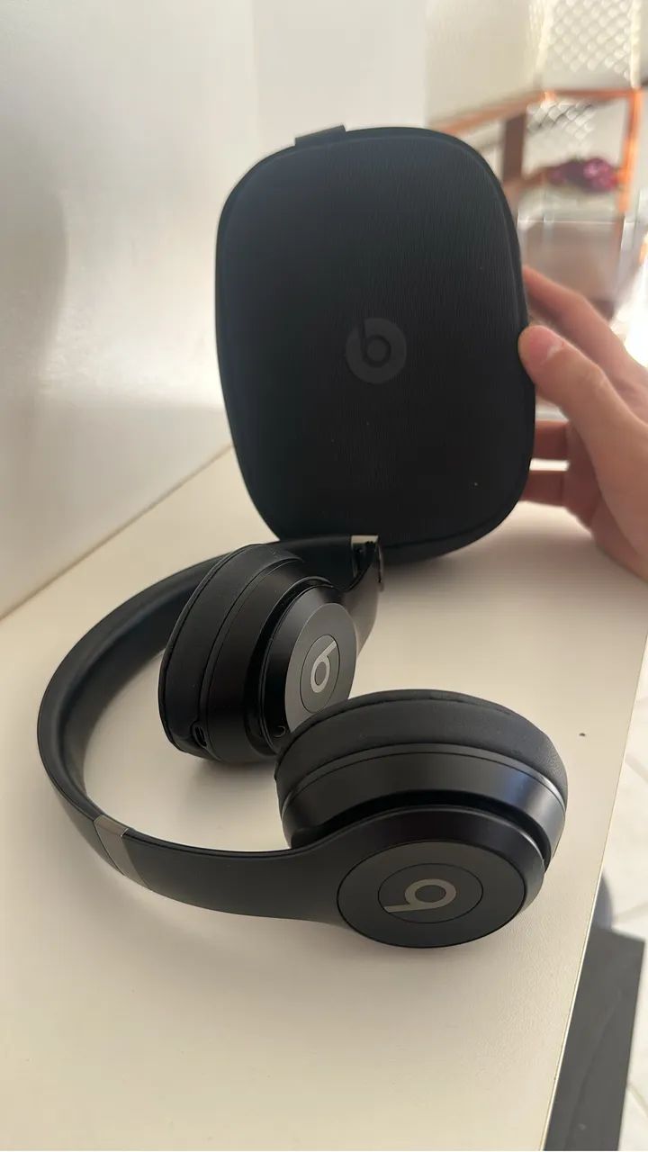 Beats Solo 4 Preto - OLX Pay - Parcelo 18x e Faço Troca - Fones de