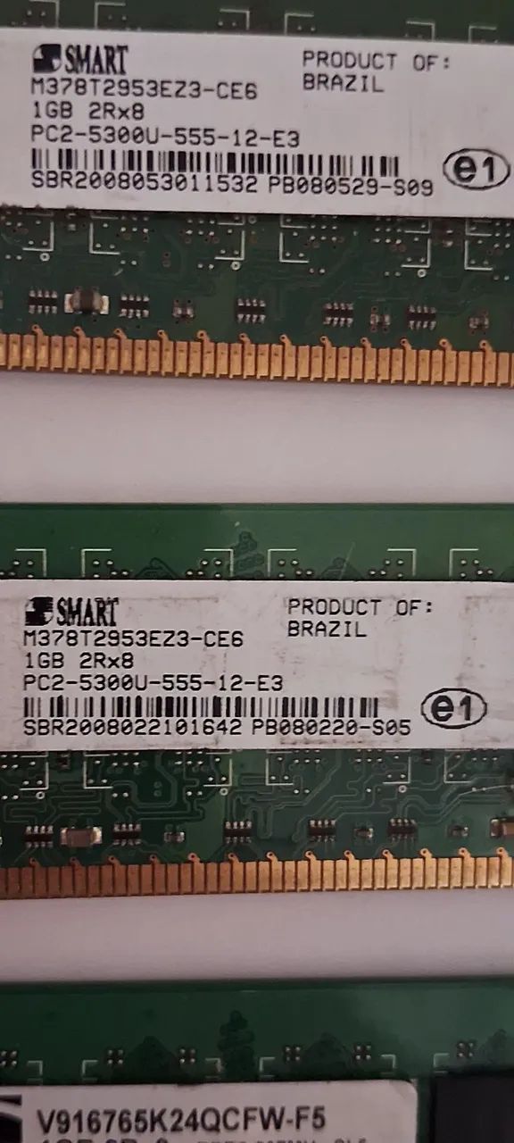 4 pentes de memória 1gb PC2-5300u 2rx8 - Foto 5