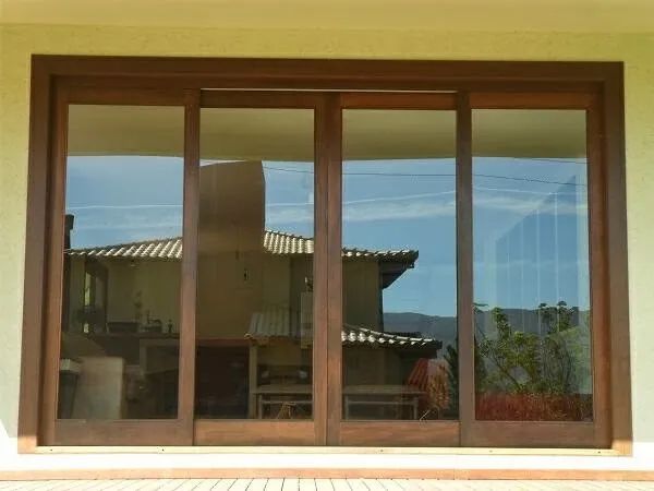 Janelas de Madeira - Foto 2