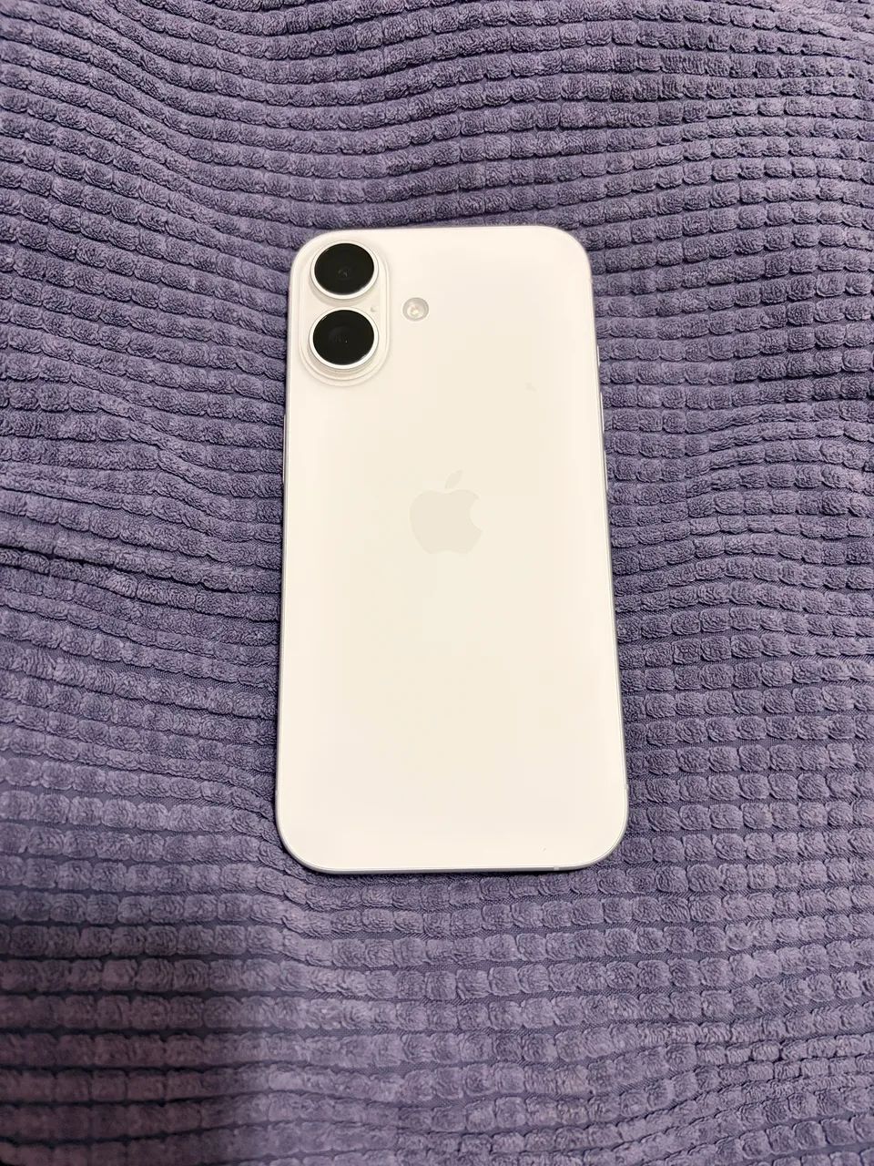 iPhone 16 128Gb branco - Garantia Apple vigente - Foto 2