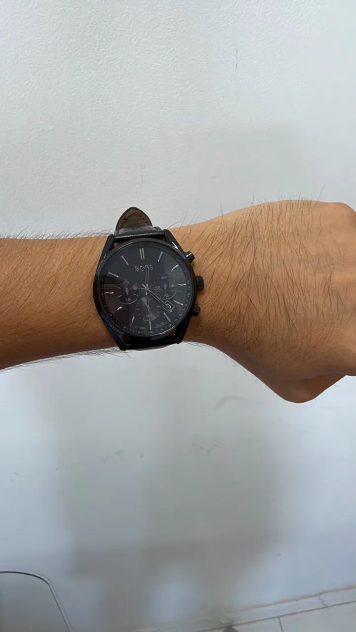 Vendo Relógio Boss couro preto  - Foto 2