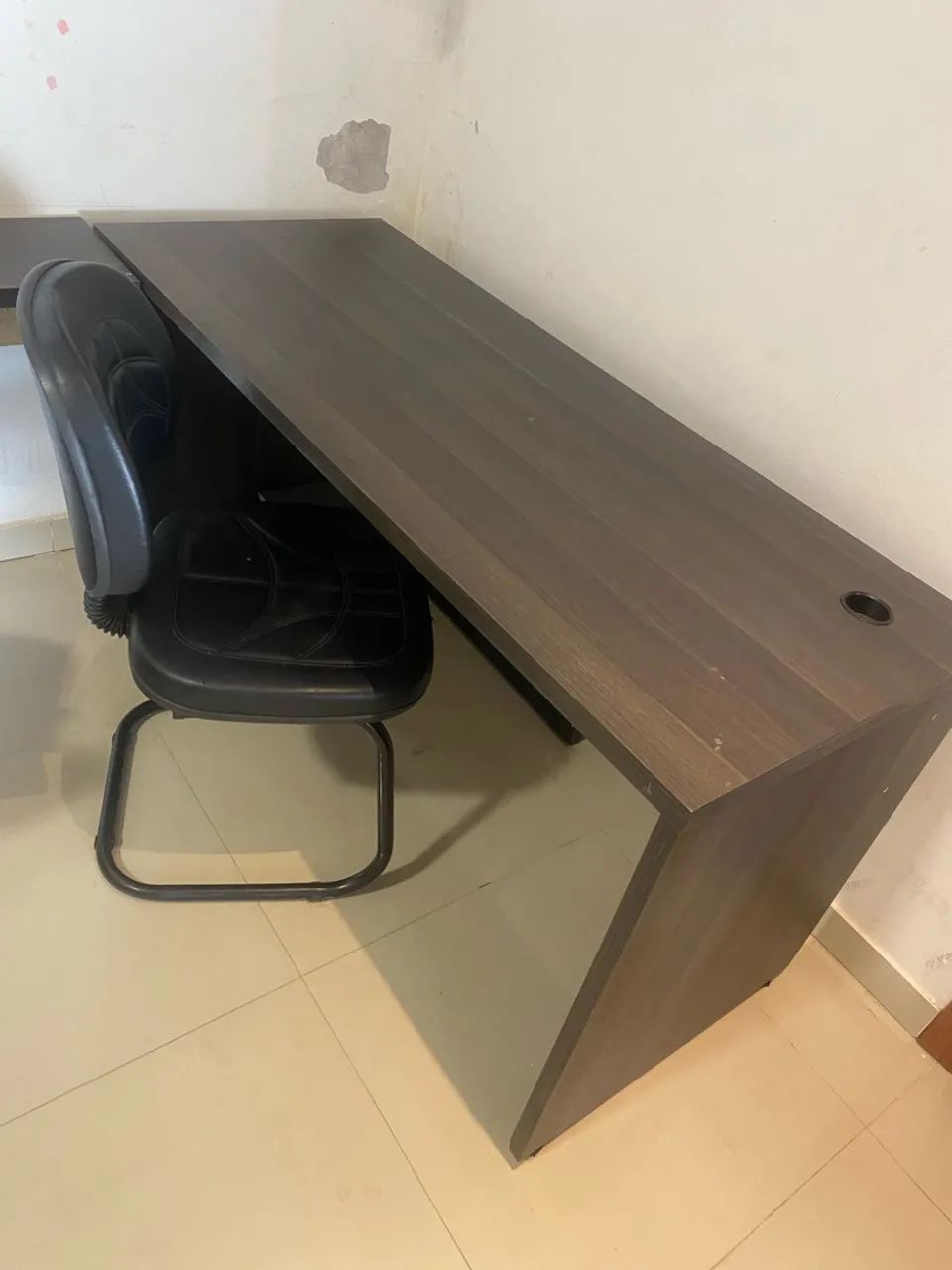 Mesa com escrivaninha 