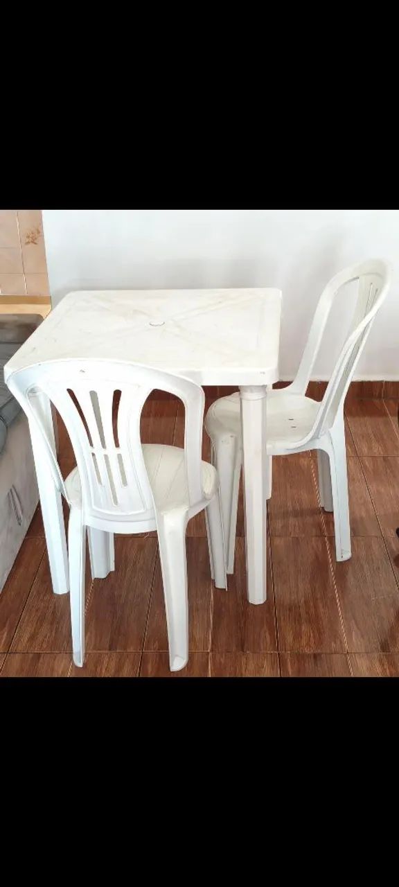 Mesa com cadeiras