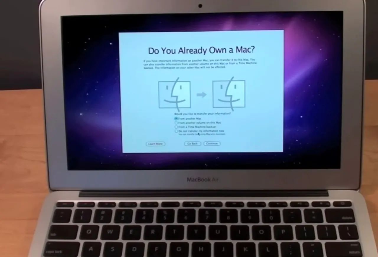 MacBook Air 11.6 polegadas + carregador original