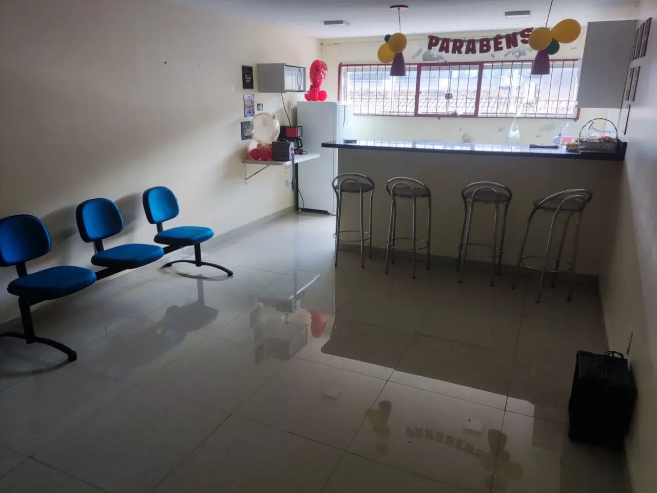 Prédio comercial completo 
