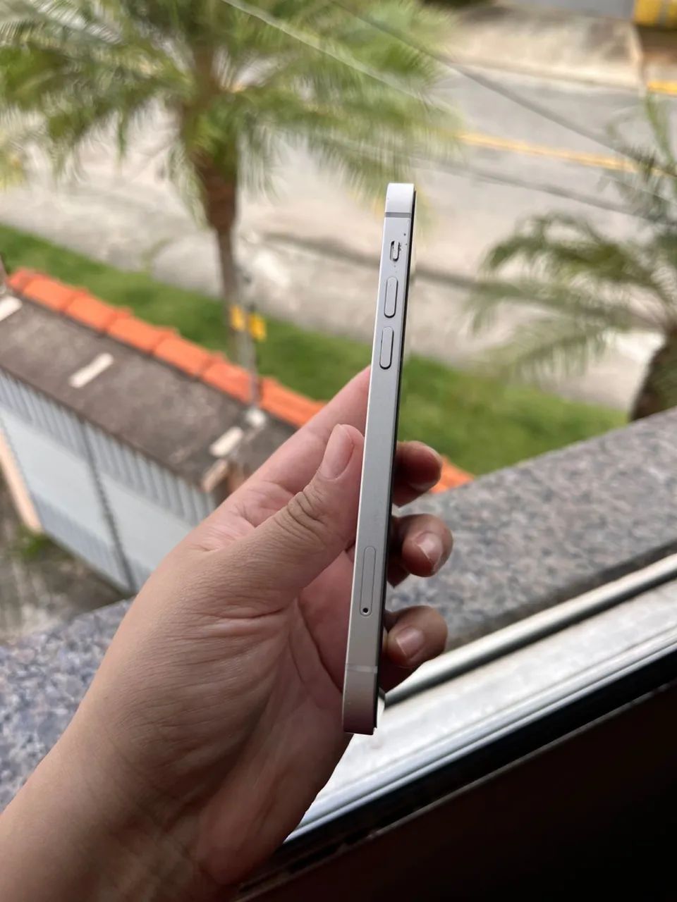 iPhone 12 - 64GB 