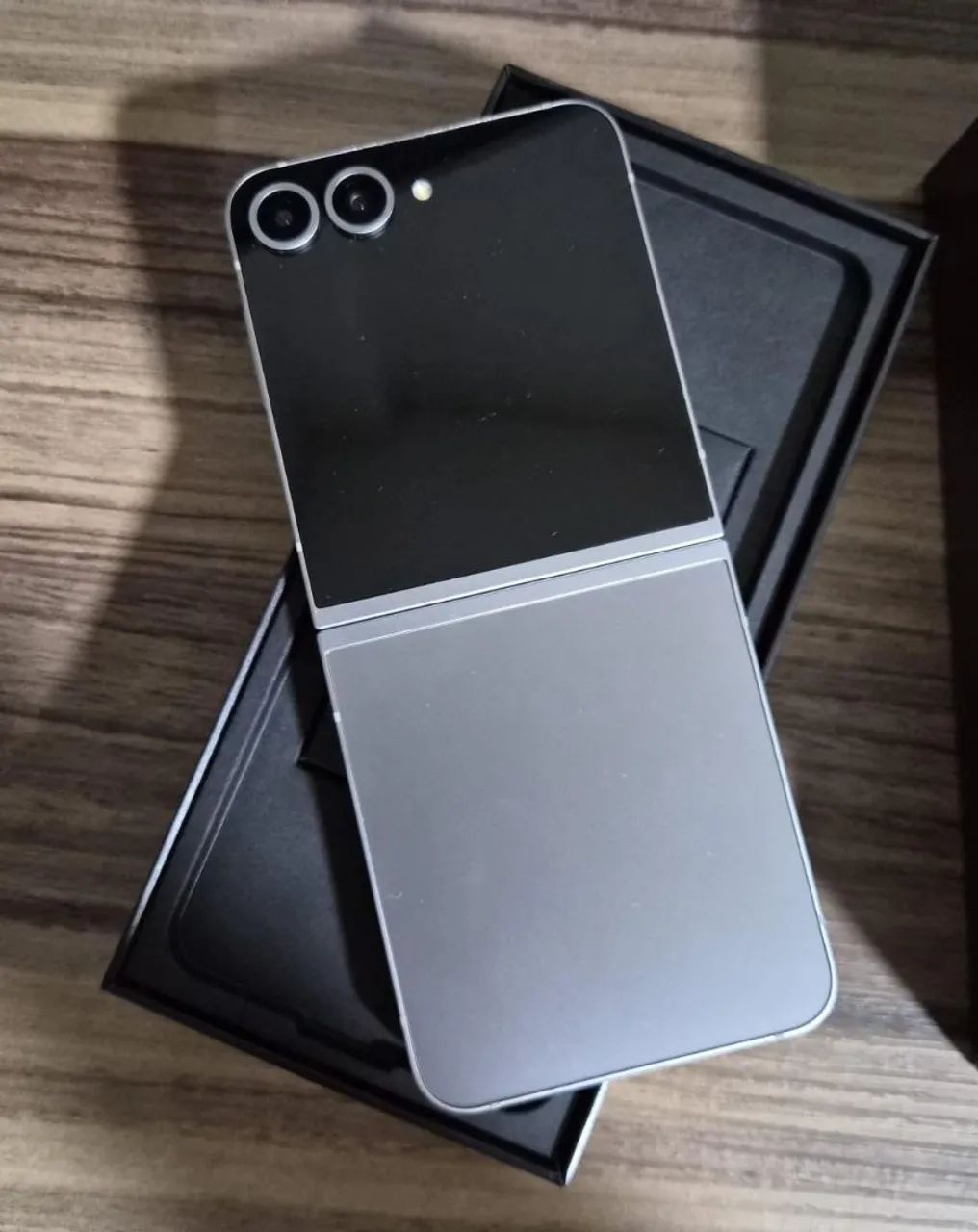Z flip 6 novíssimo 